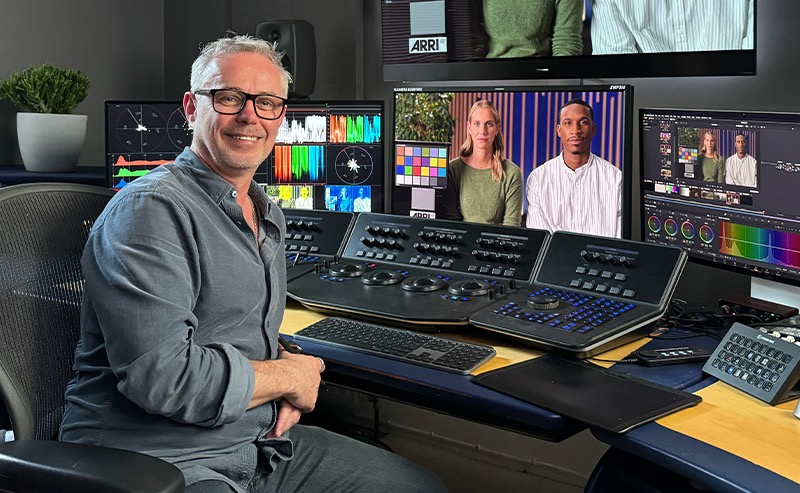 OmniScope Featured Artist: Darren Mostyn