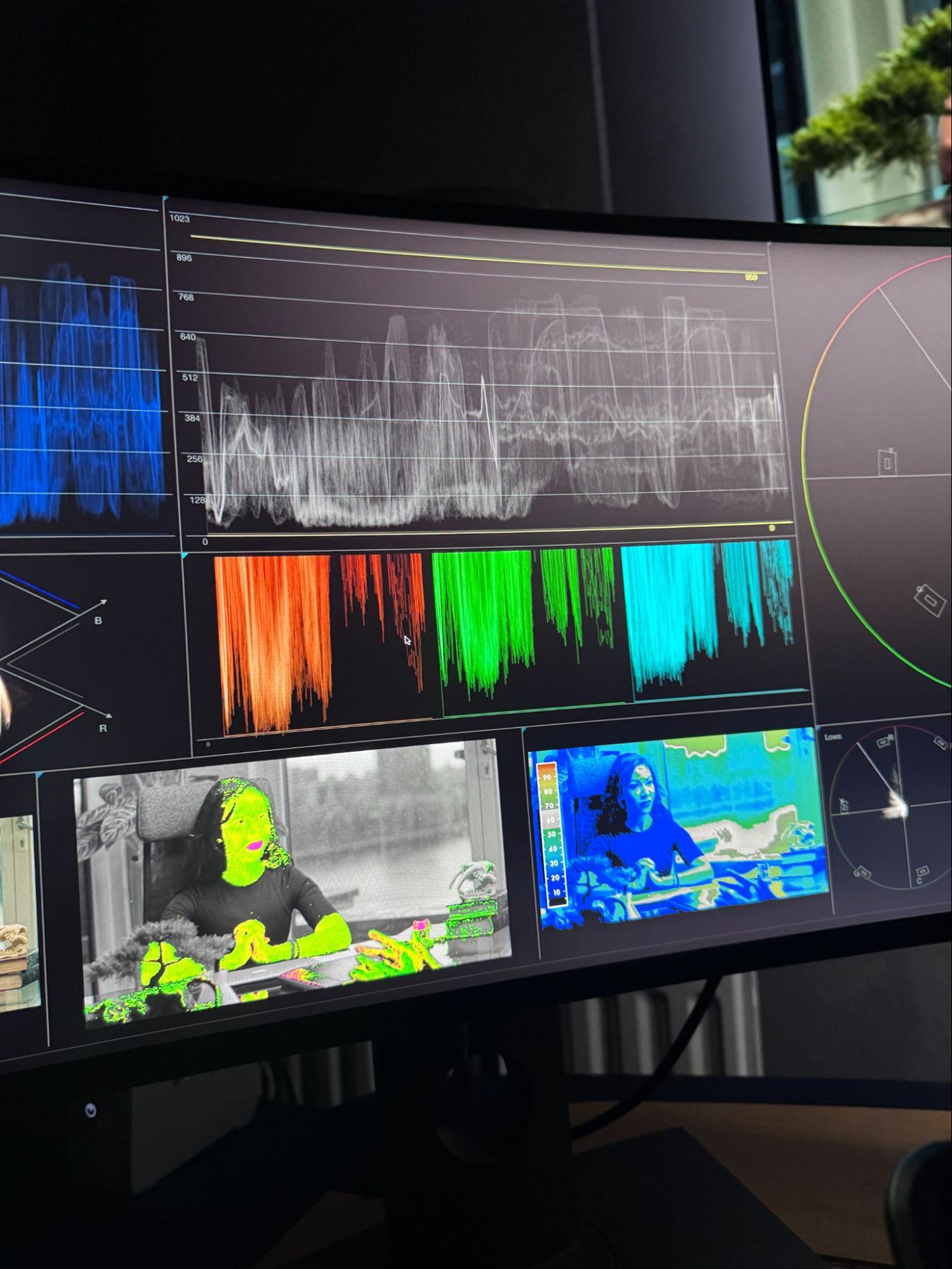 RGB overlay waveform windowed to the bottom 15% of the signal in Nobe OmniScope